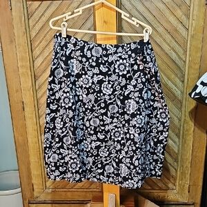 Villager by Liz Claiborne Black and White Bubble A-Line Skirt Knee-Length